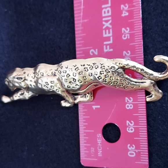 Vintage Brass Leopard Scarf Tie - Picture 4 of 5